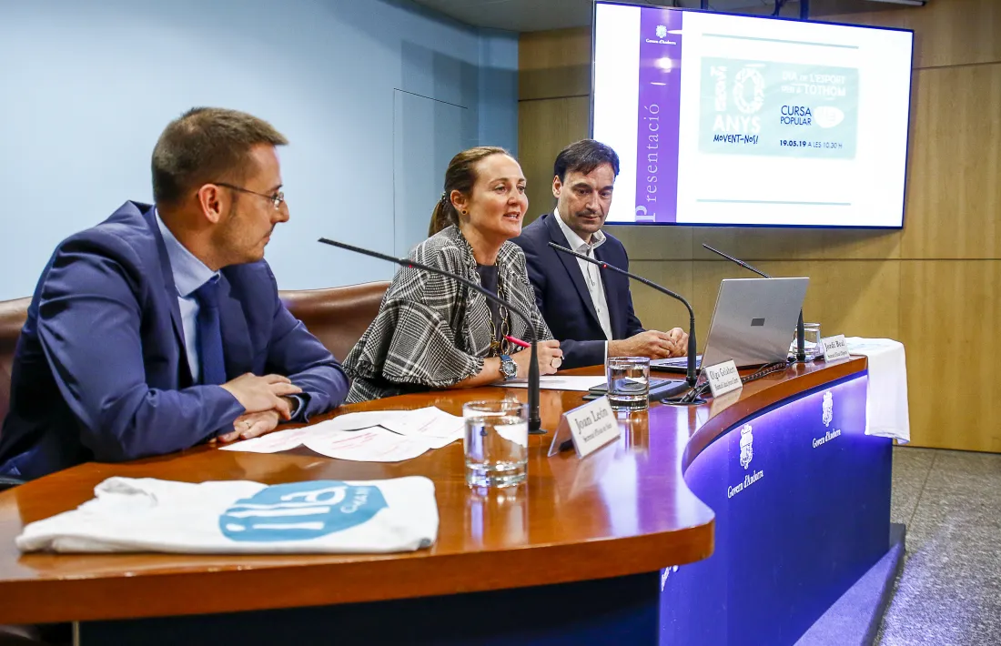 León, Gelabert i Beal van presentar ahir al matí la desena cursa popular. 