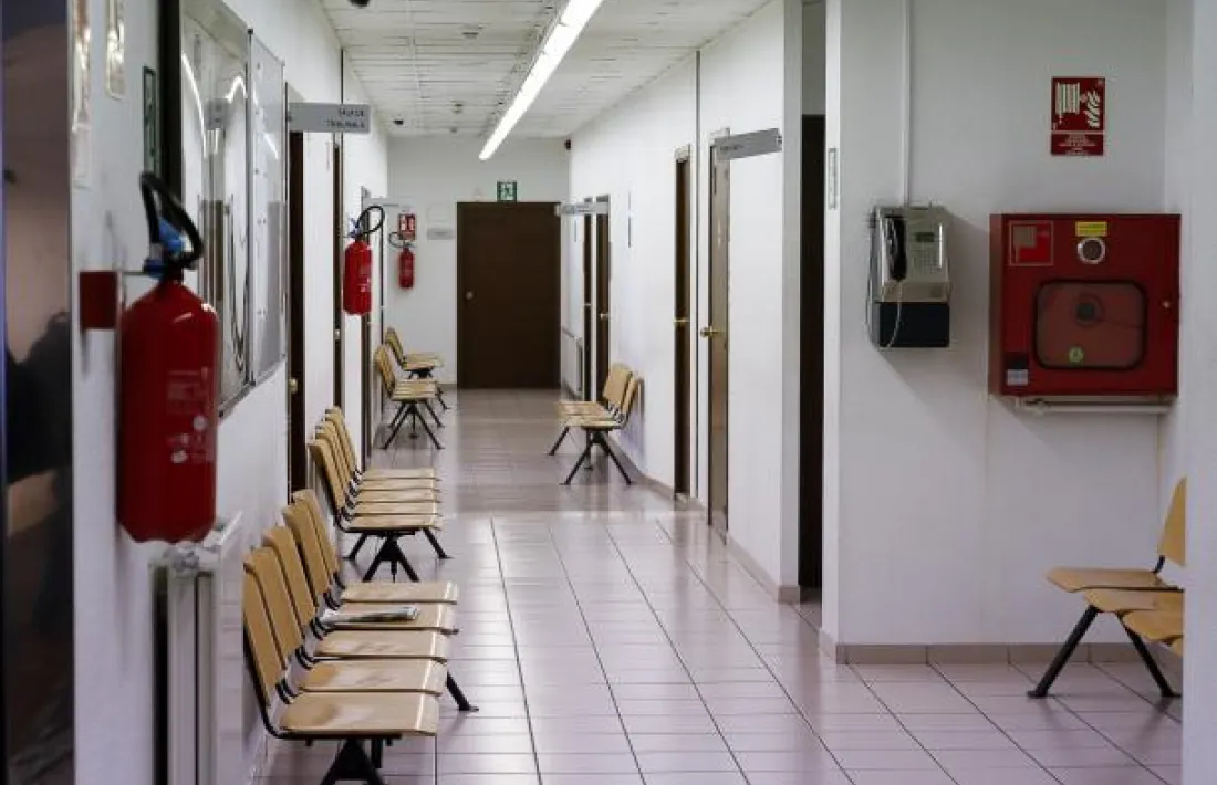 L’agressor tenia 20 anys i la víctima 14 quan es van produir els fets. 