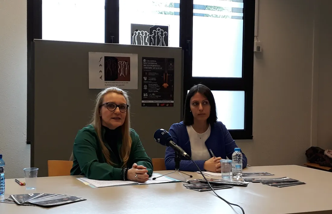 Anna Parramon i Raquel Guàrdia en la presentació de la gala, ahir.