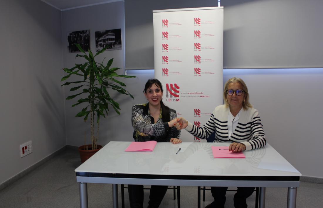 Jonaina Salvador i María Pilar Díez van explicar el nou acord de col·laboració.