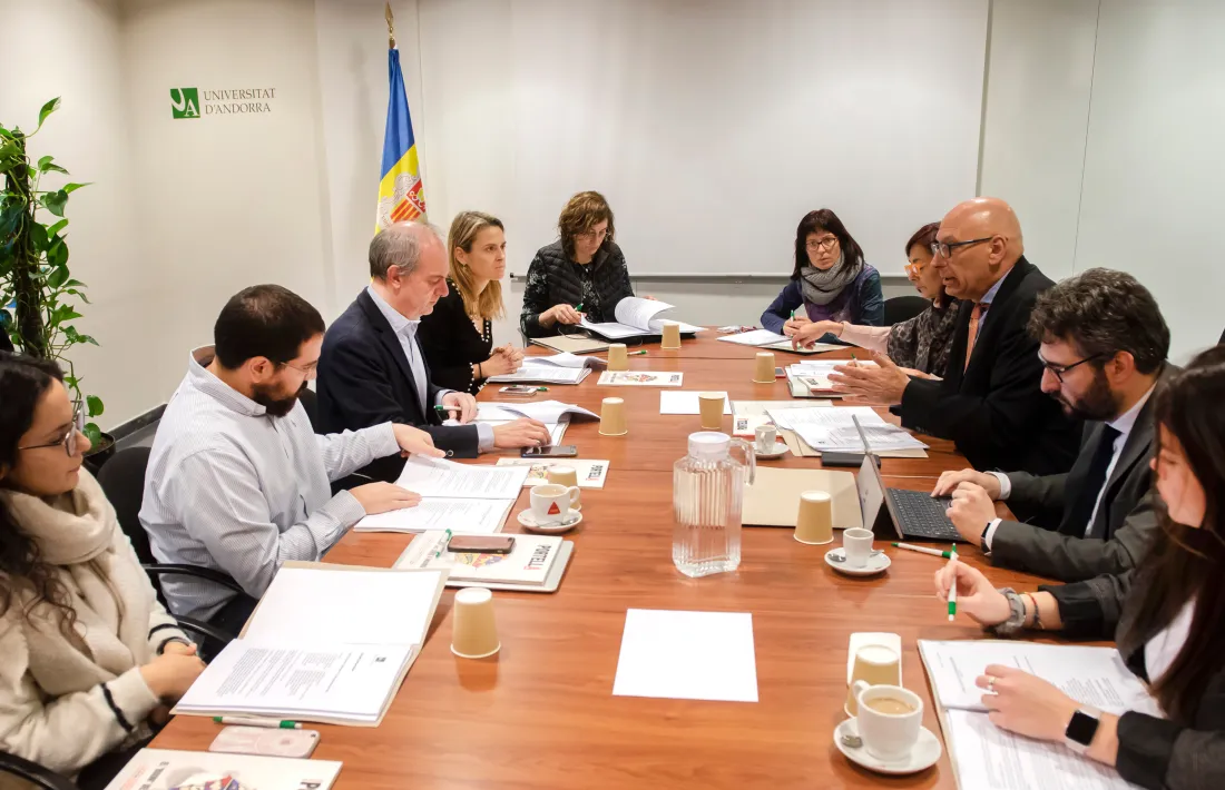 La reunió del Consell universitari per l’elecció del rector es va celebrar ahir al matí.
