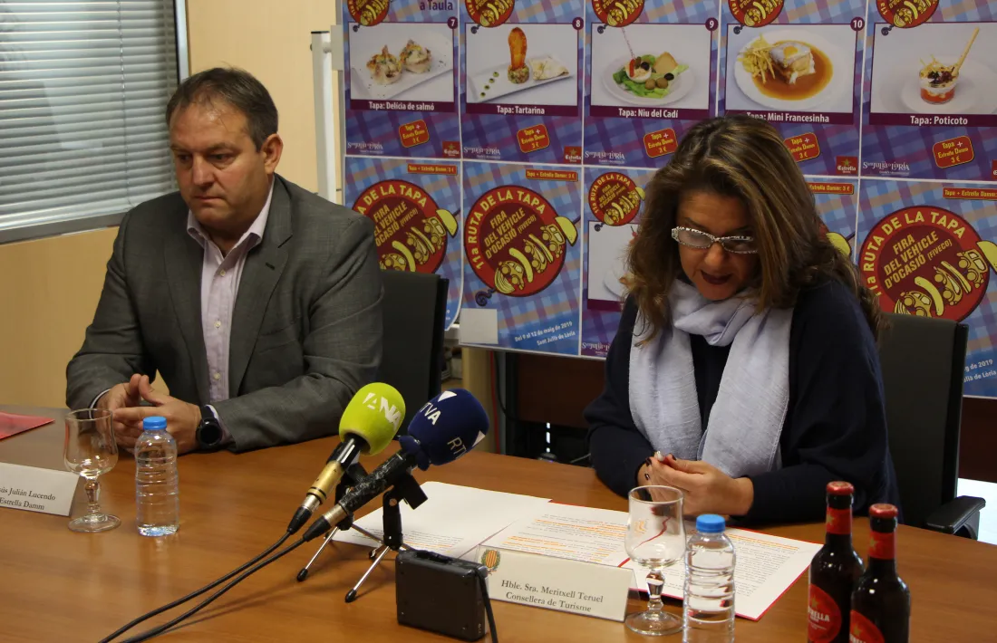 Jesús Julián i Meritxell Teruel van presentar ahir al matí l’11a edició de la Ruta de la tapa.