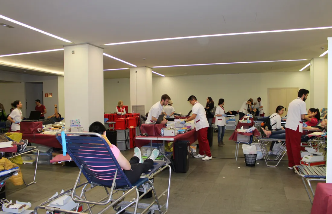 Donants prenent part a la marató que es va celebrar divendres.