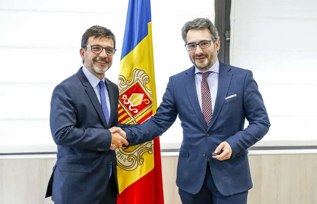 Eric Jover pren el relleu al capdavant del ministeri de Finances a Jordi Cinca.