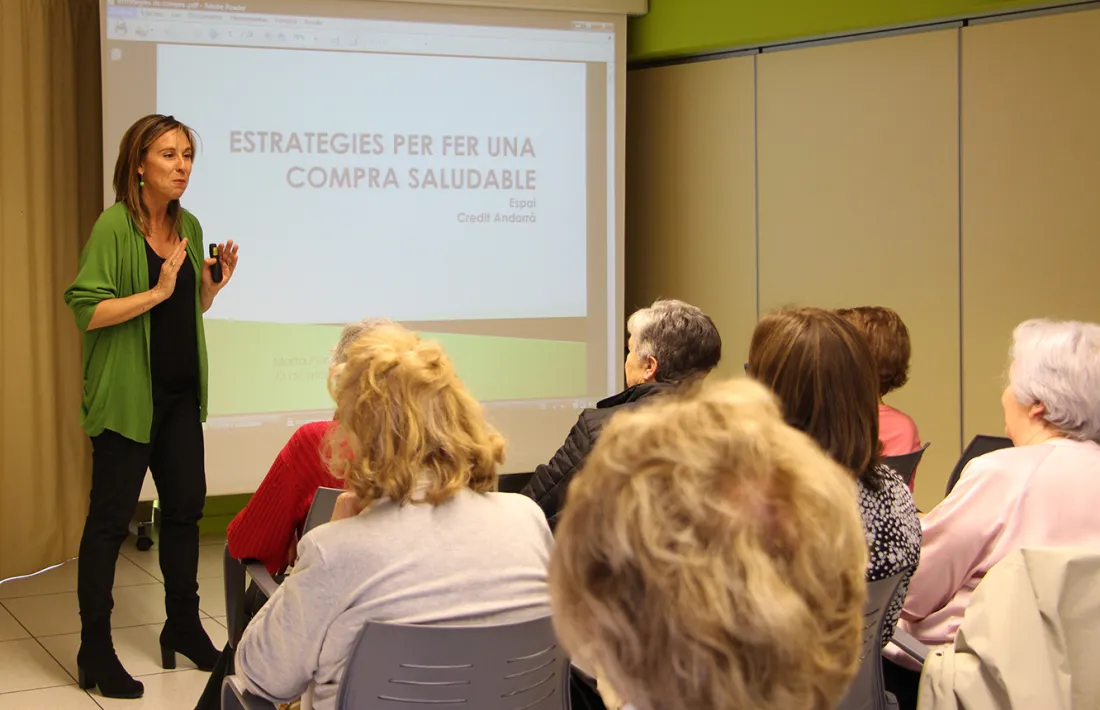 Un moment de la xerrada que va oferir a L’espai la dietista Marta Pons.