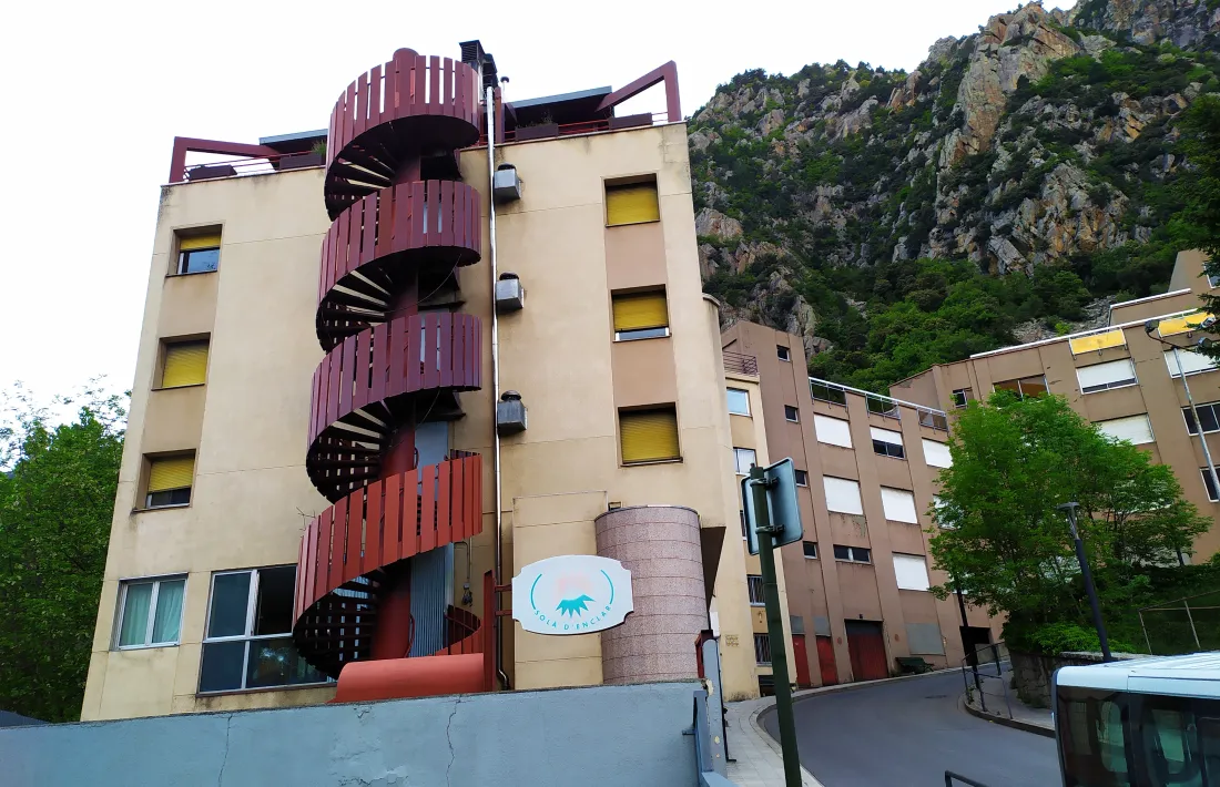 El Centre Residencial d’Educació Intensvia està projectat instal·lar-se a l’antiga residència del Solà d’Enclar. 