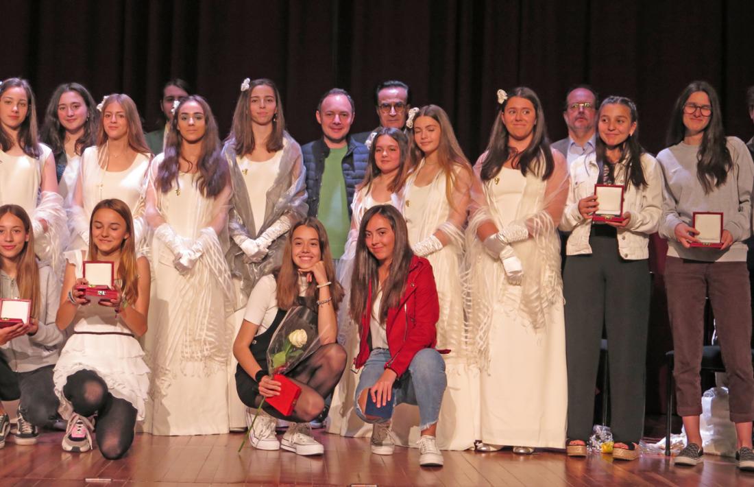 Foto de família dels guanyadors del concurs, ahir al Comú d’Escaldes.