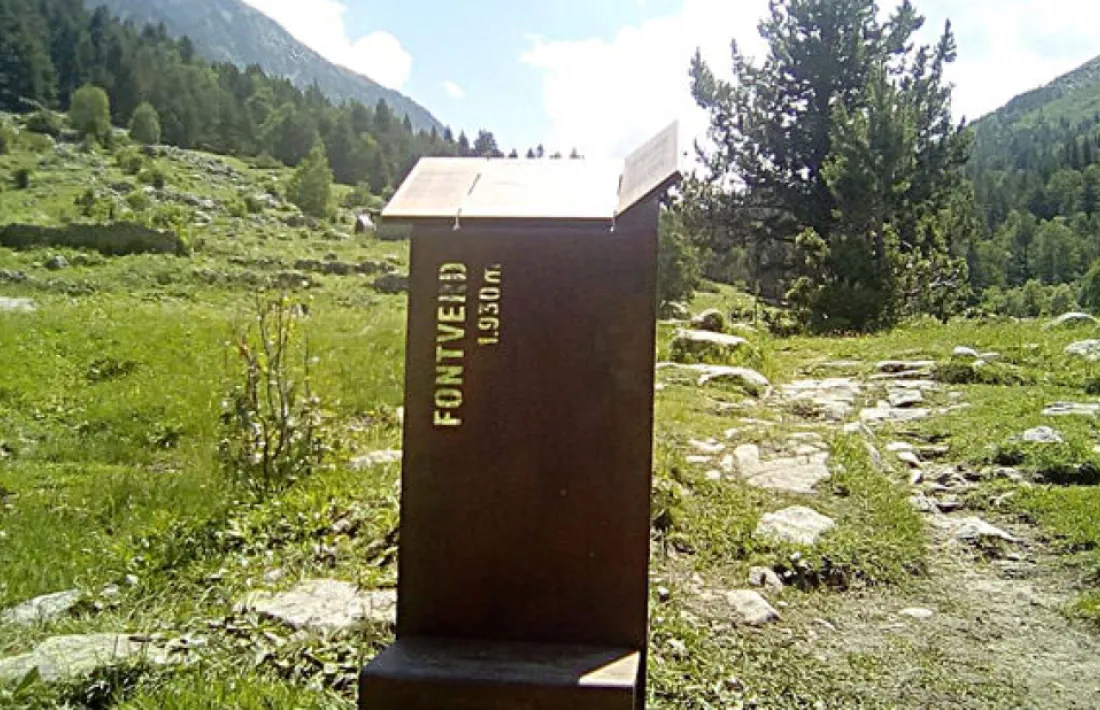 Panell informatiu de la Vall del Madriu.