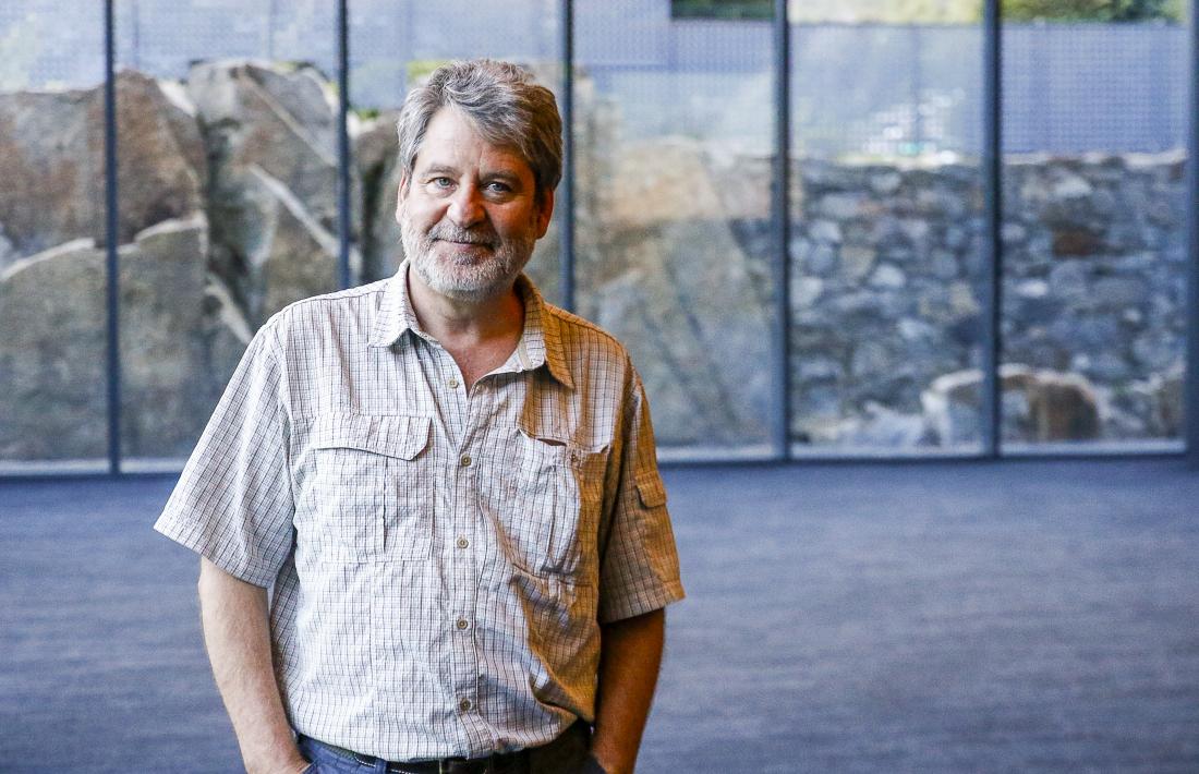 L’escriptor català Francesc Puigpelat va recollir ahir el premi Carlemany.