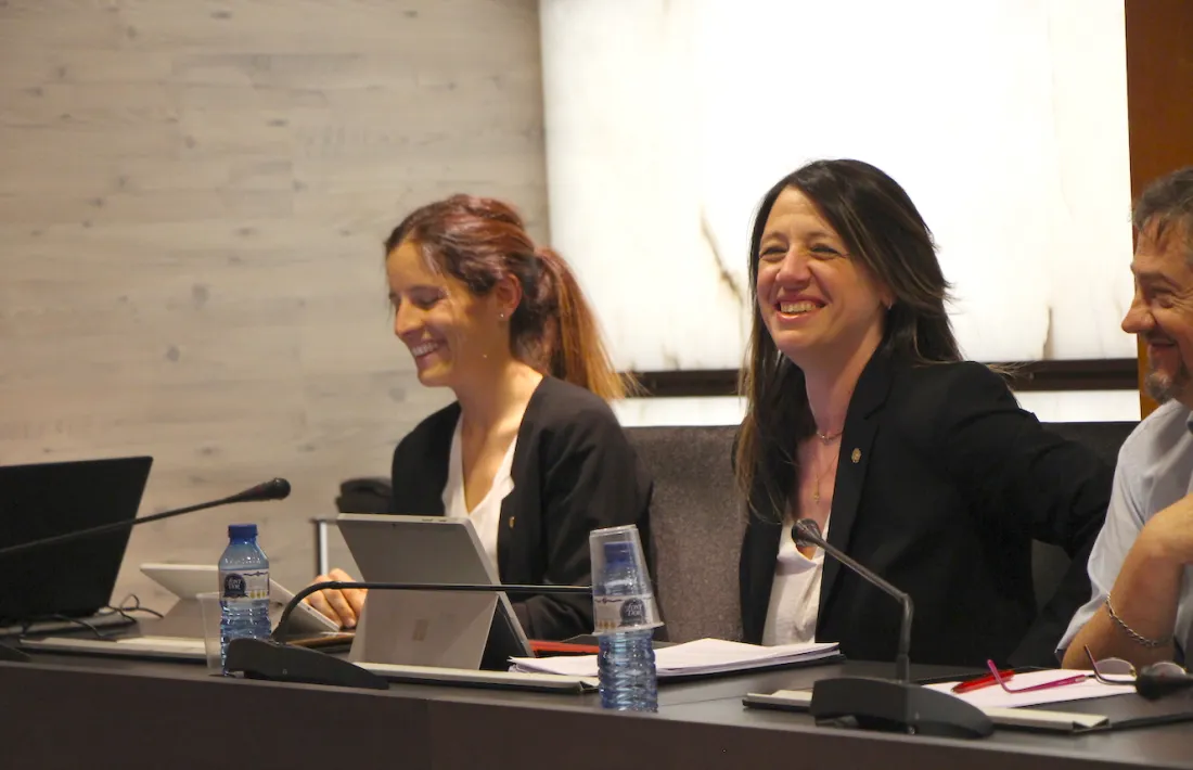 La consellera de Finances i Pressupost del Comú d'Ordino, Maria del Mar Coma, durant el consell de comú d'aquest dijous.