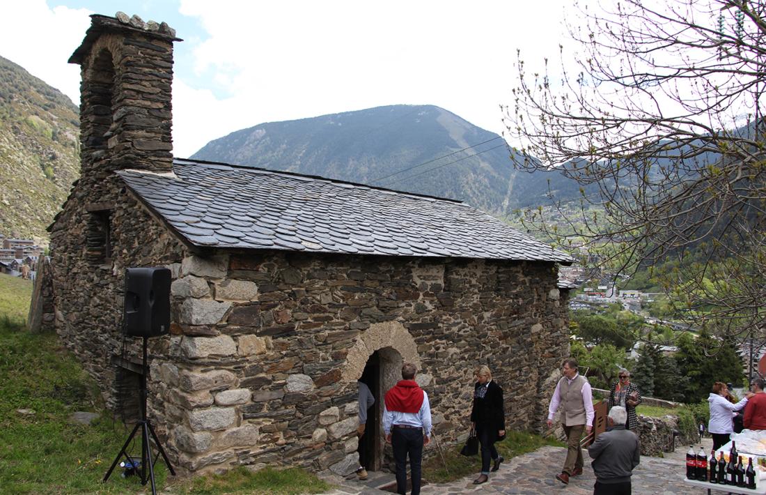 L'església de Sant Romà de Vila.