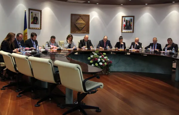 147425_sessio-extrahordinaria-consell-encamp-ana_2238986300_62973599_1329x886