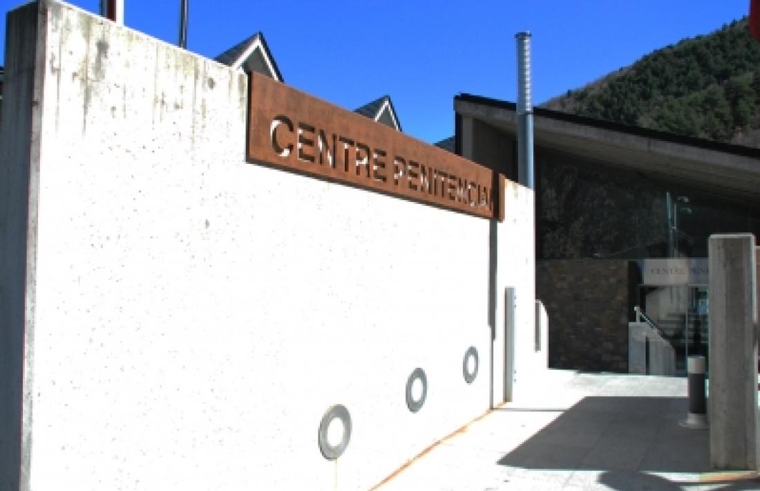 L'entrada del centre penitenciari de la Comella