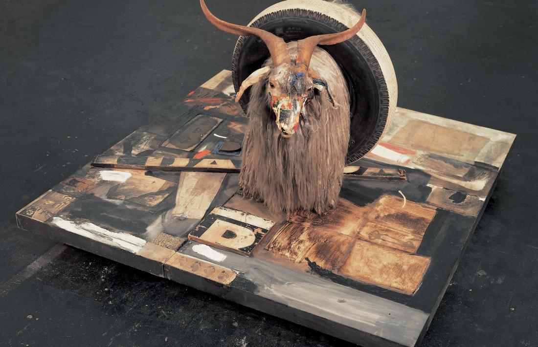‘Monogram’, de Robert Rauschenberg (1959).