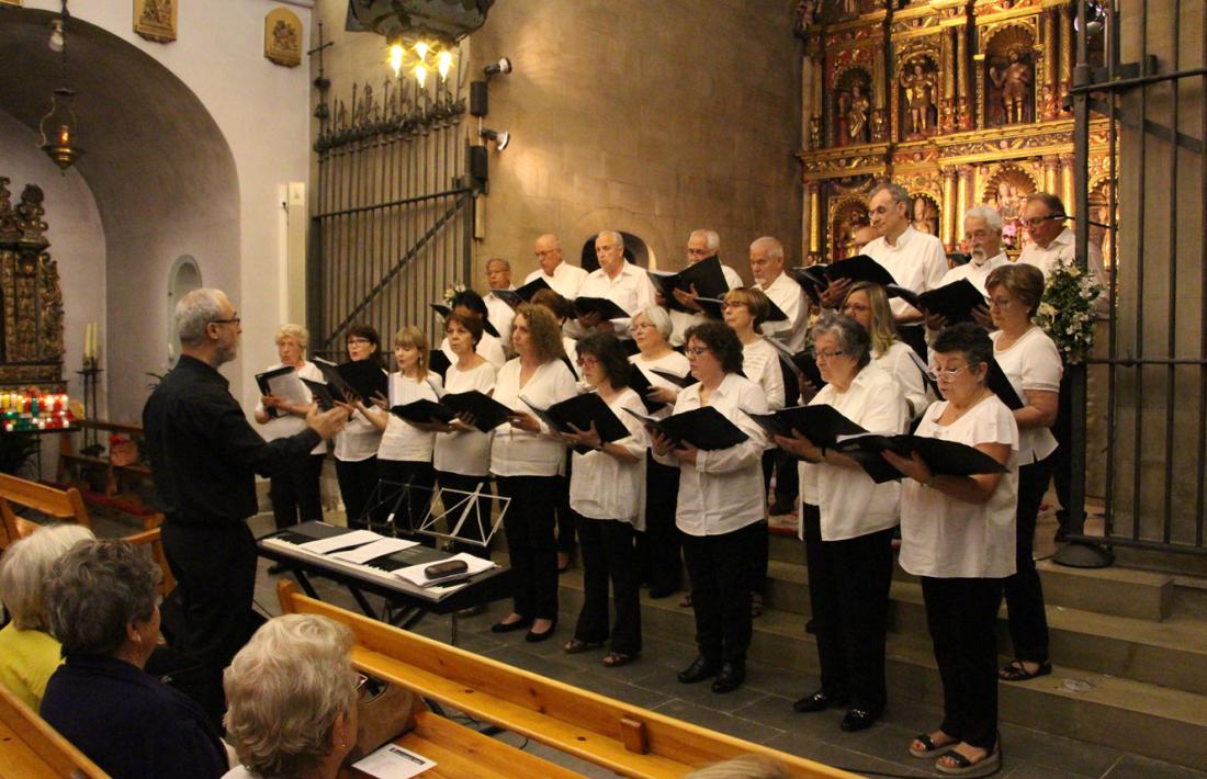 Un moment del concert de primavera de la Coral Casamanya a l'església parroquial d'Ordino.