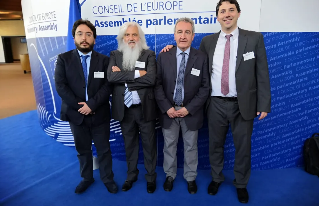 Bartumeu amb els polítics de San Marino que van assistir a l’assemblea plenària.