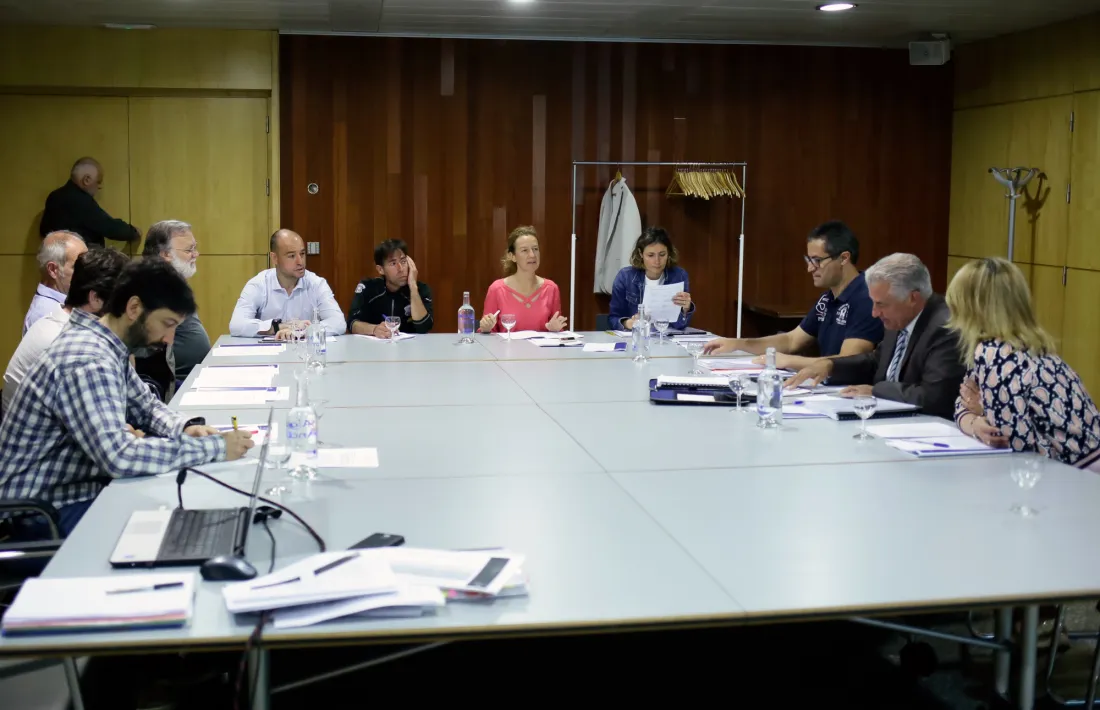 La ministra de Medi Ambient, Sílvia Calvó, va presidir la reunió, ahir.