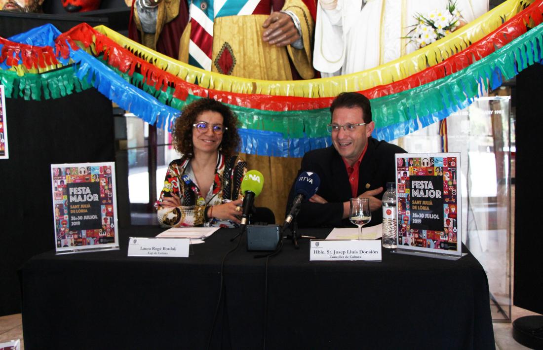  Laura Rogé, cap de Cultura i Josep Lluís Donsión, conseller de Cultura de Sant Julià de Lòria, han presentat la festa major.