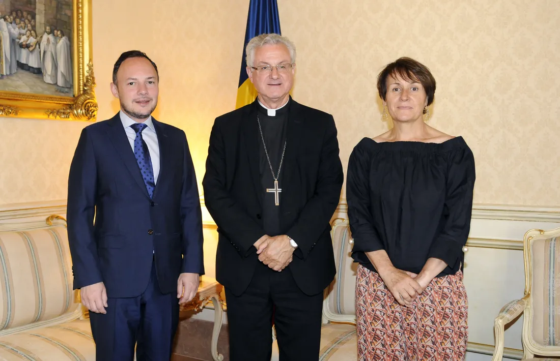 El cap de Govern i la subsíndica amb el copríncep episcopal.