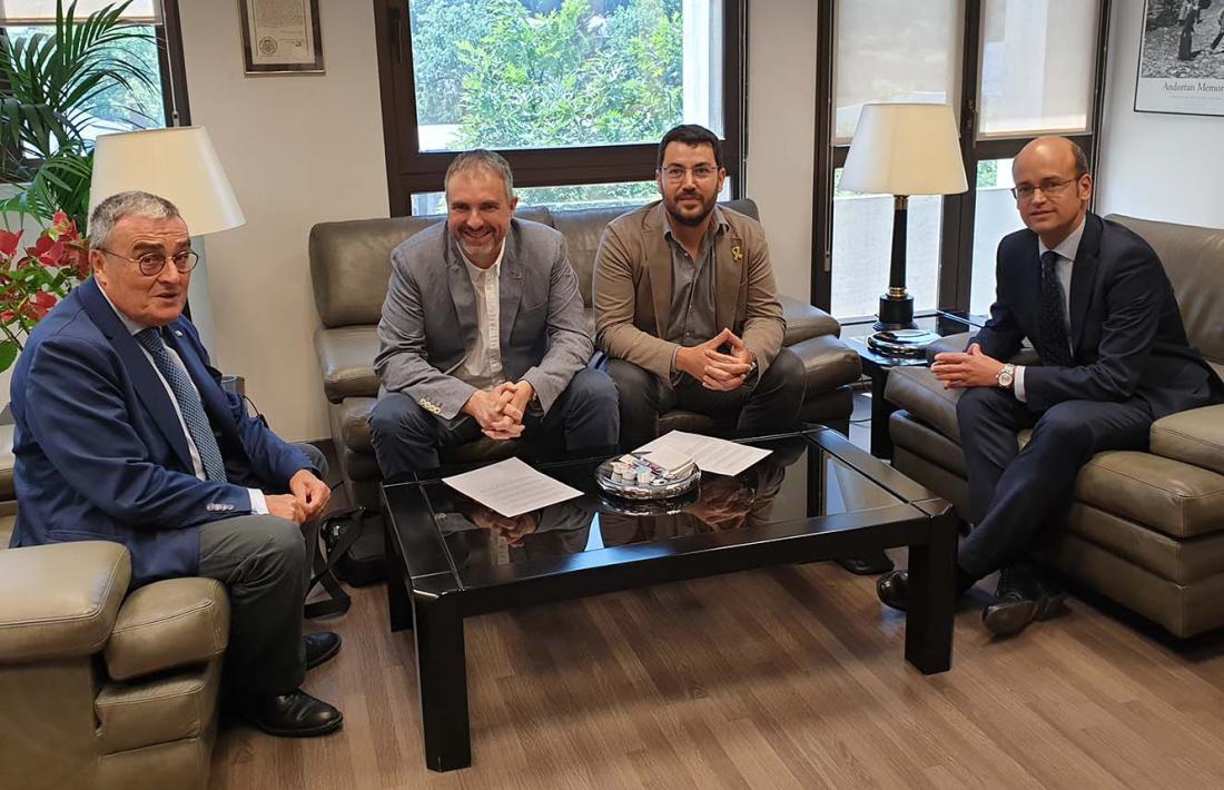 Un moment de la trobada entre Jordi Fàbrega, Francesc Viaplana, Àngel Ros i Nicolás El Busto Torán.