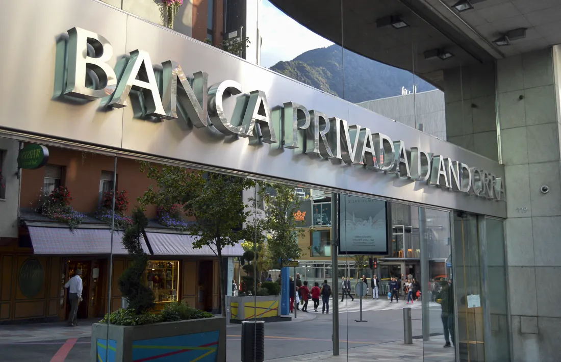 Una de les oficines de BPA abans de la intervenció de l’entitat.