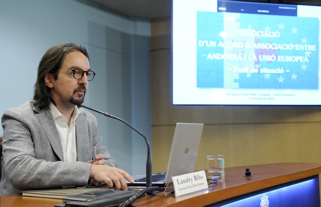 El secretari d’Estat d’Afers Europeus, Landry Riba, va comparèixer ahir per explicar en quin punt es troben les negociacions.