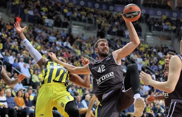 dejan-musli-brose-bamberg-eb17