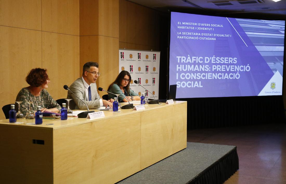 La conferència es va celebrar a la sala Consòrcia del Centre de Congressos.