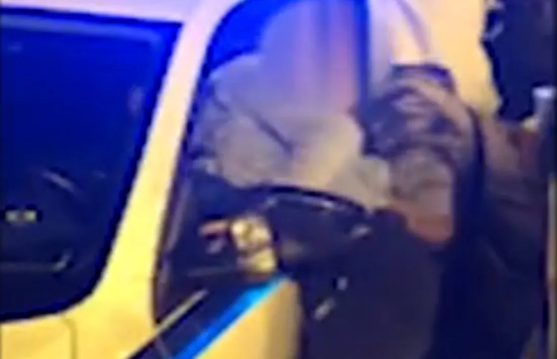 Els vídeos enregistrats pels joves que es trobaven a la plaça Laurèdia la nit dels aldarulls han servit per identificar més encausats.