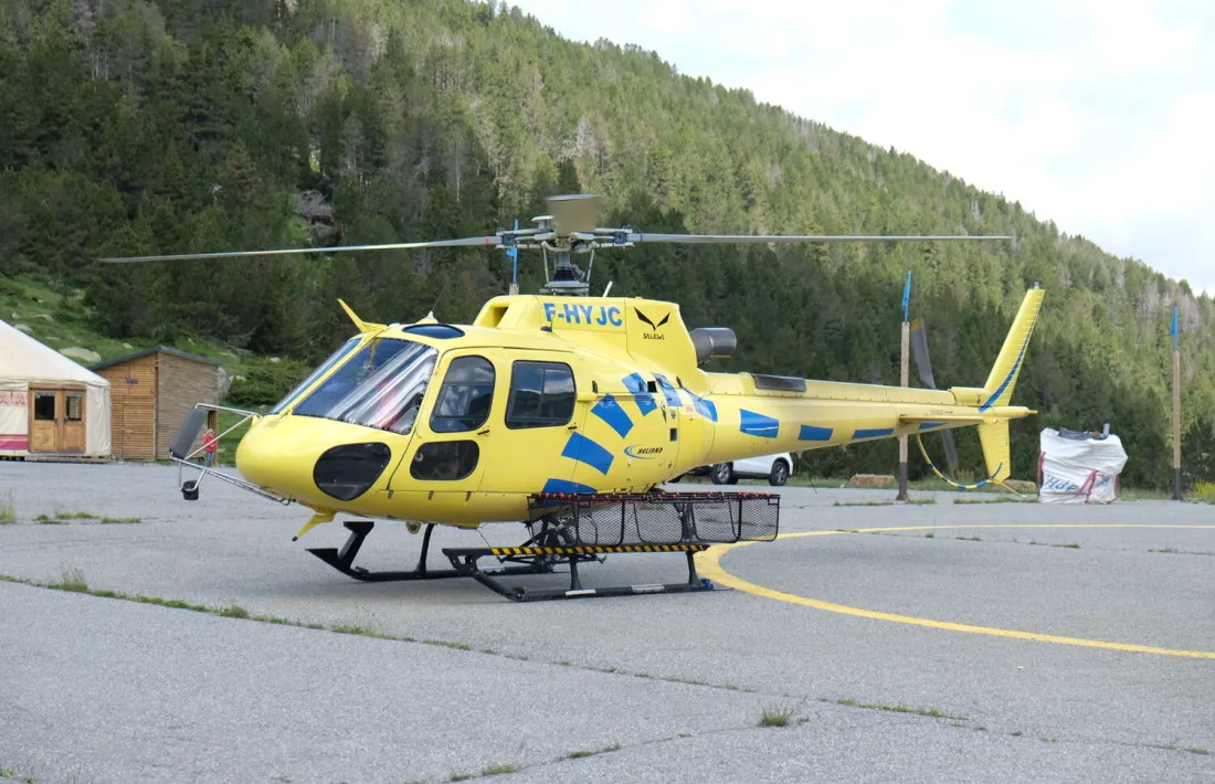 Un helicòpter dels bombers.