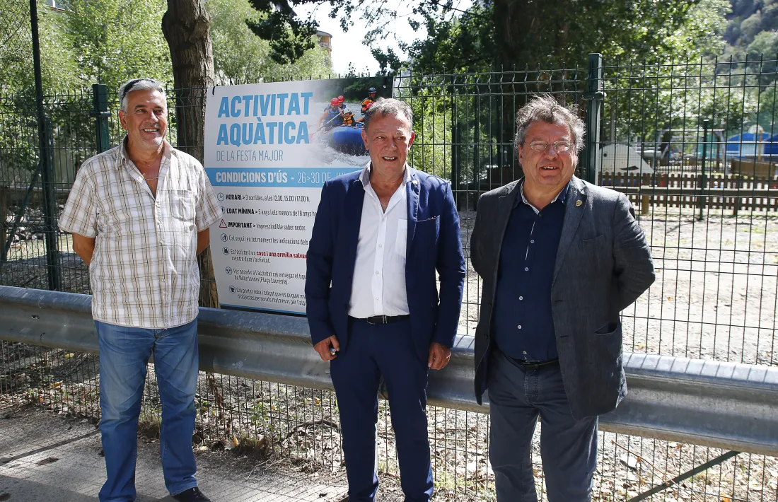 Vila amb el cònsol menor, Julià Call, i el conseller d’Obres i Urbanisme, Joan Vidal, van fer balanç ahir de l’activitat.