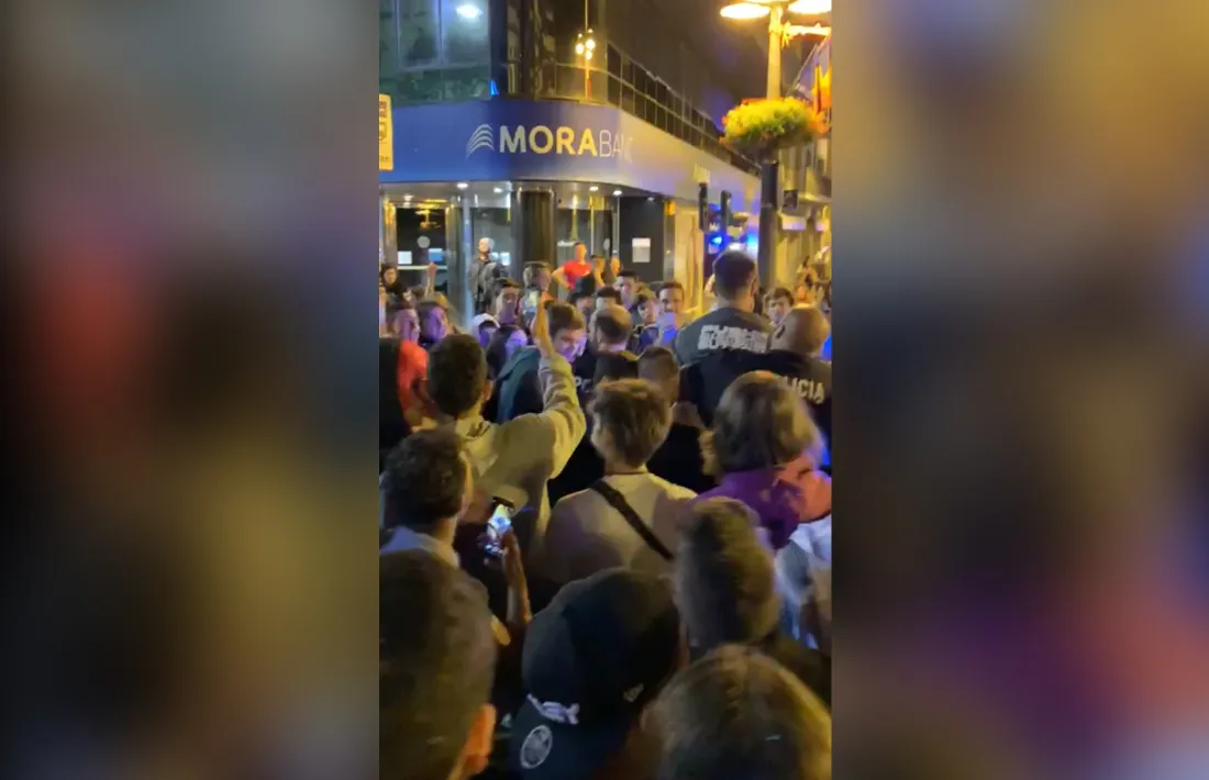 Un dels joves va reconèixer que els fets ocorreguts “no estaven bé” i va demanar perdó davant la batlle. 