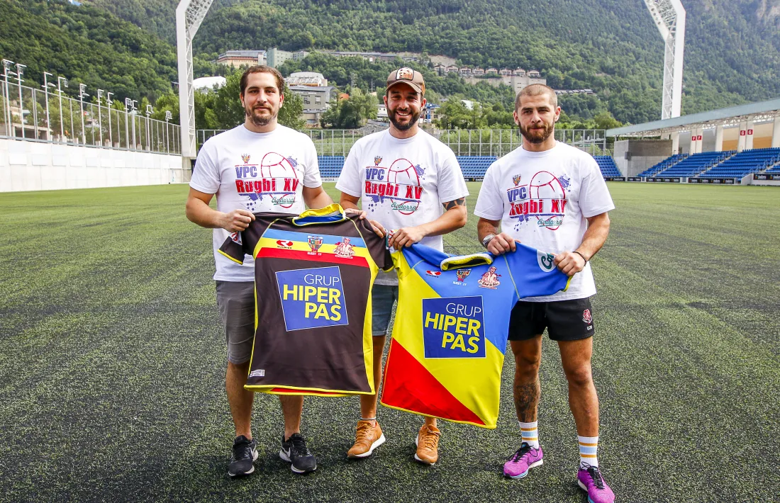 Tres fitxatges i cinc retorns