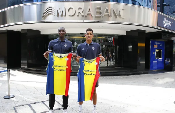 p._14_central_esq_morabanc_-_jgr