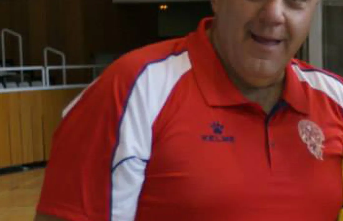  Carles Riba reuneix els avals i presenta candidatura