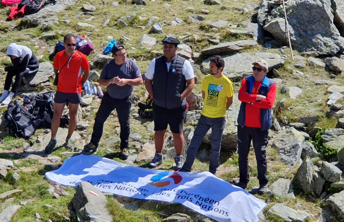 Diverses autoritats van assistir a la trobada transfronterera al port de Tavascan.