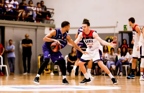 p._20_central_bc_morabanc_vs_baxi_manresa