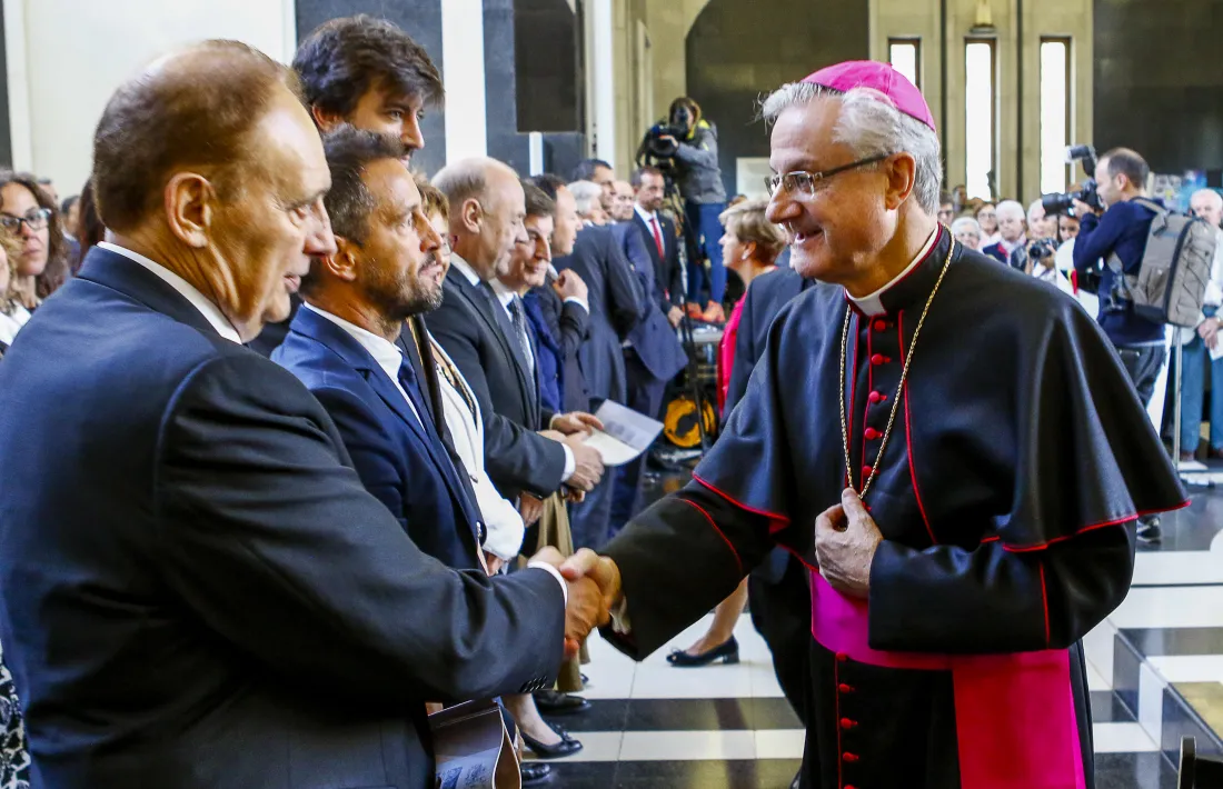 Vives saluda els presidents dels grups parlamentaris al santuari de Meritxell.