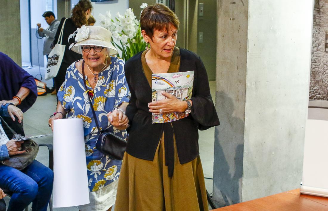 Bayés i la síndica, Suñé, en la presentació de ‘La petita història del Consell General’. 