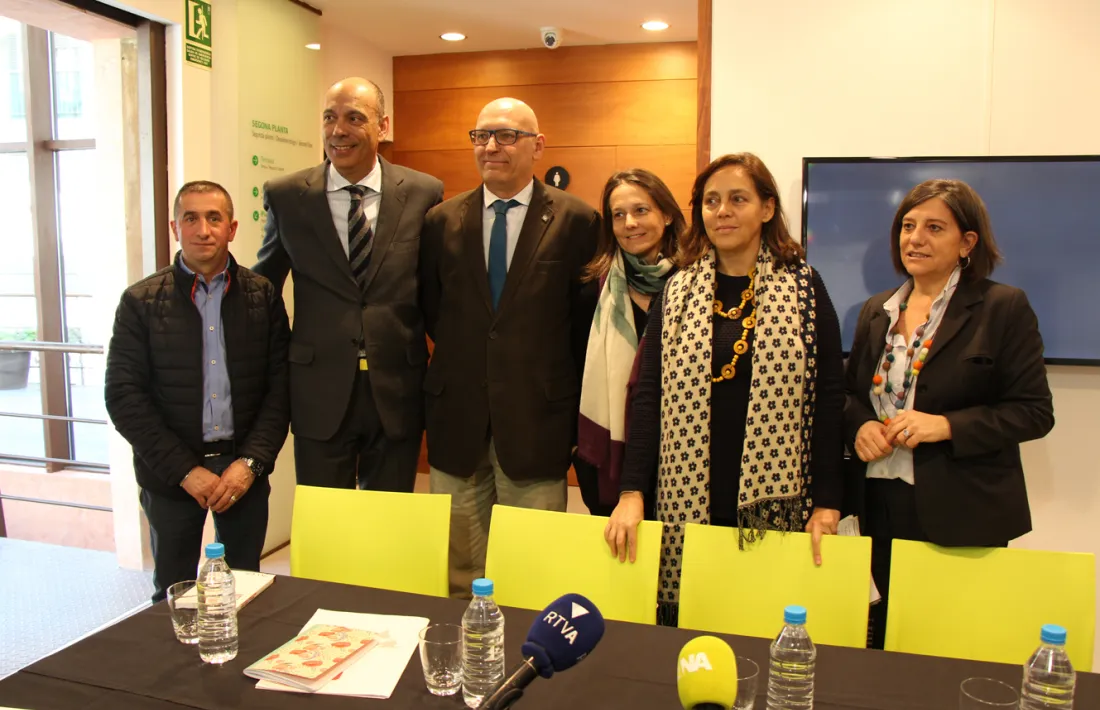 Jaume Serra, el segon per l'esquerra, en una imatge d'arxiu.