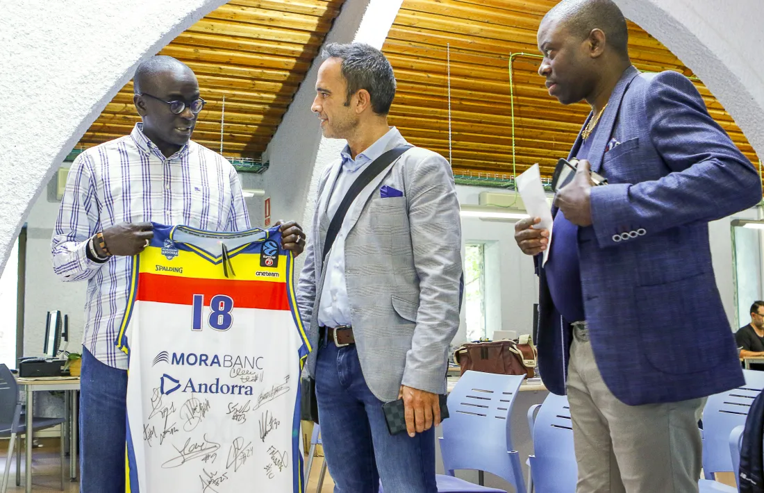 Ibrahima Niang, Alain Cabanes i Omer Medzela han presentat l'11a Setmana a la diversitat.