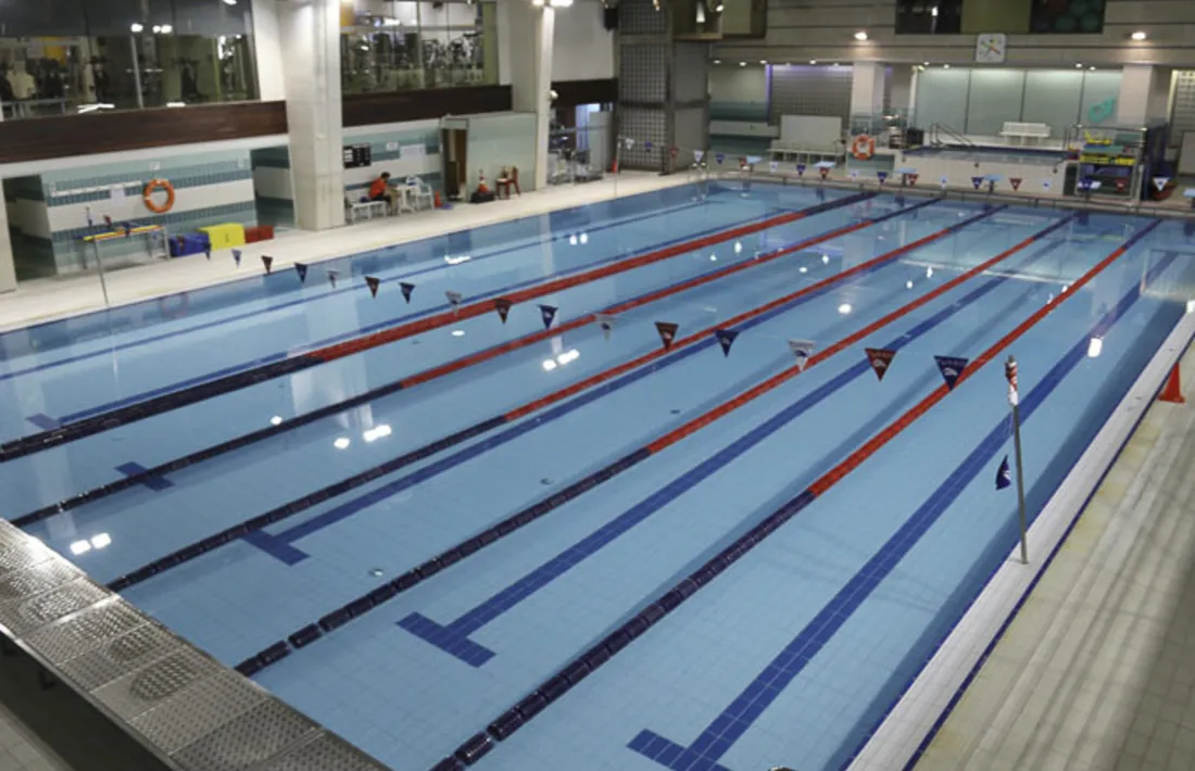 La piscina del centre esportiu de Sant Julià de Lòria.