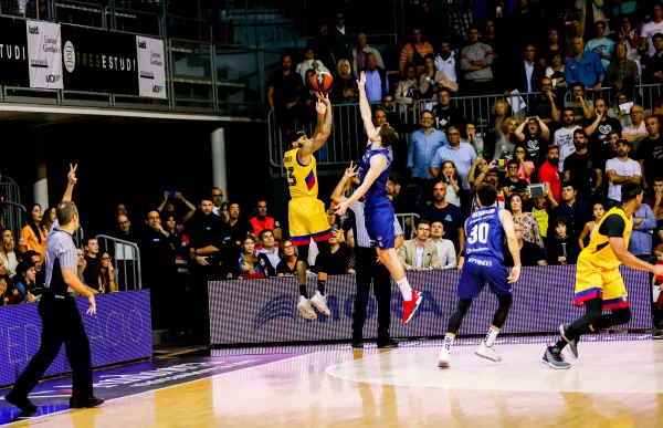 p._19_rs171059_2215_mg_02572019_10_06_morabanc_andorra_-_barcelona_martin_imatge