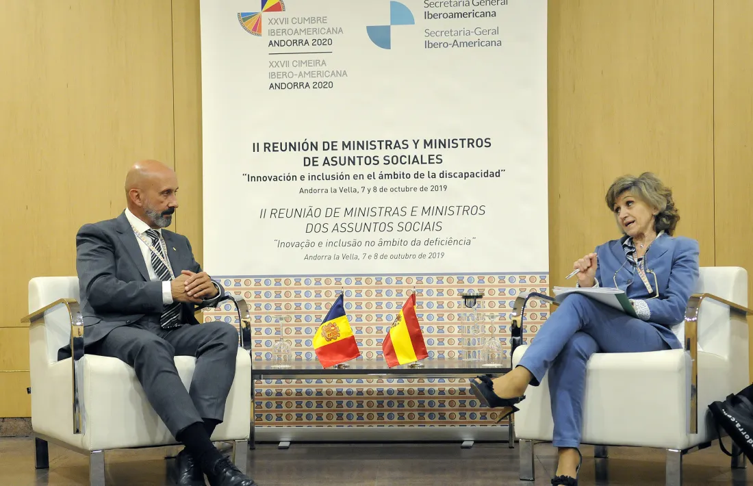 Un moment de la trobada entre Joan Martínez Benazet i María Luisa Carcedo.