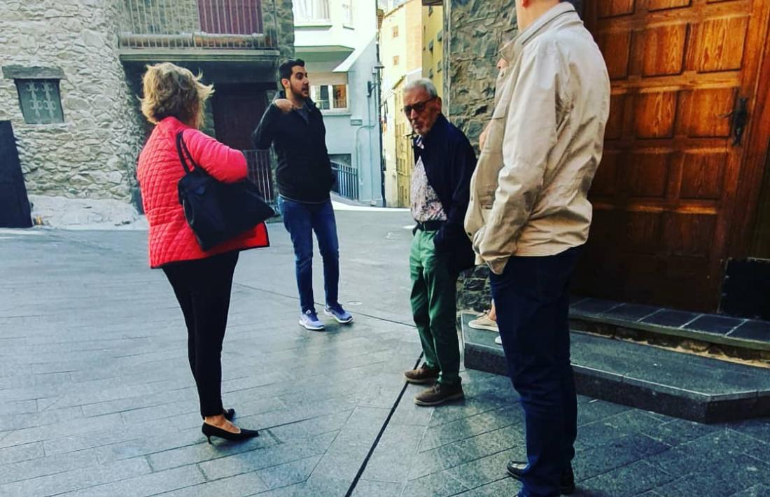 Dolors Carmona i Lídia Samarra van visitar el Puial amb altres membres del partit.