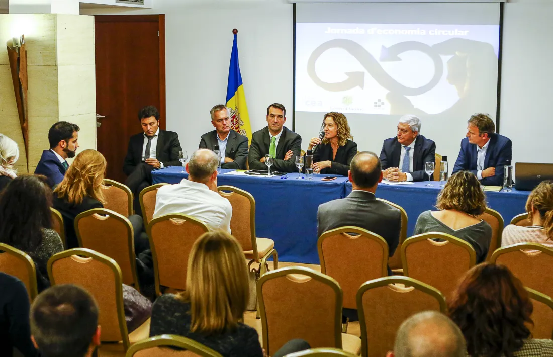 Un moment de la jornada sobre economia circular celebrada ahir al matí.