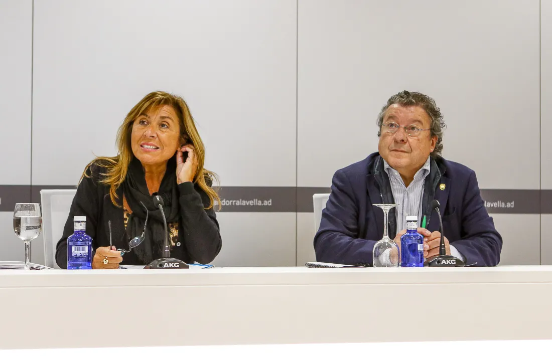 Conxita Marsol, cònsol major d’Andorra la Vella, i Julià Call, cònsol menor de Sant Julià de Lòria.