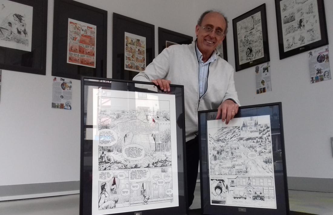 Pieras, al Museu del Còmic amb les planxes de ‘El vagabundo de las estrellas’ i ‘El informe Jason Fly’.