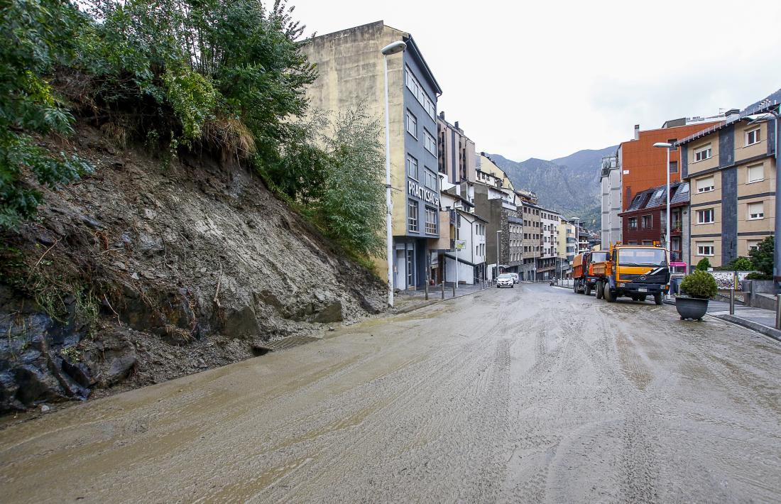La zona de Fiter i Rossell on es va produir una esllavissada que va obligar a tallar el trànsit, ahir.