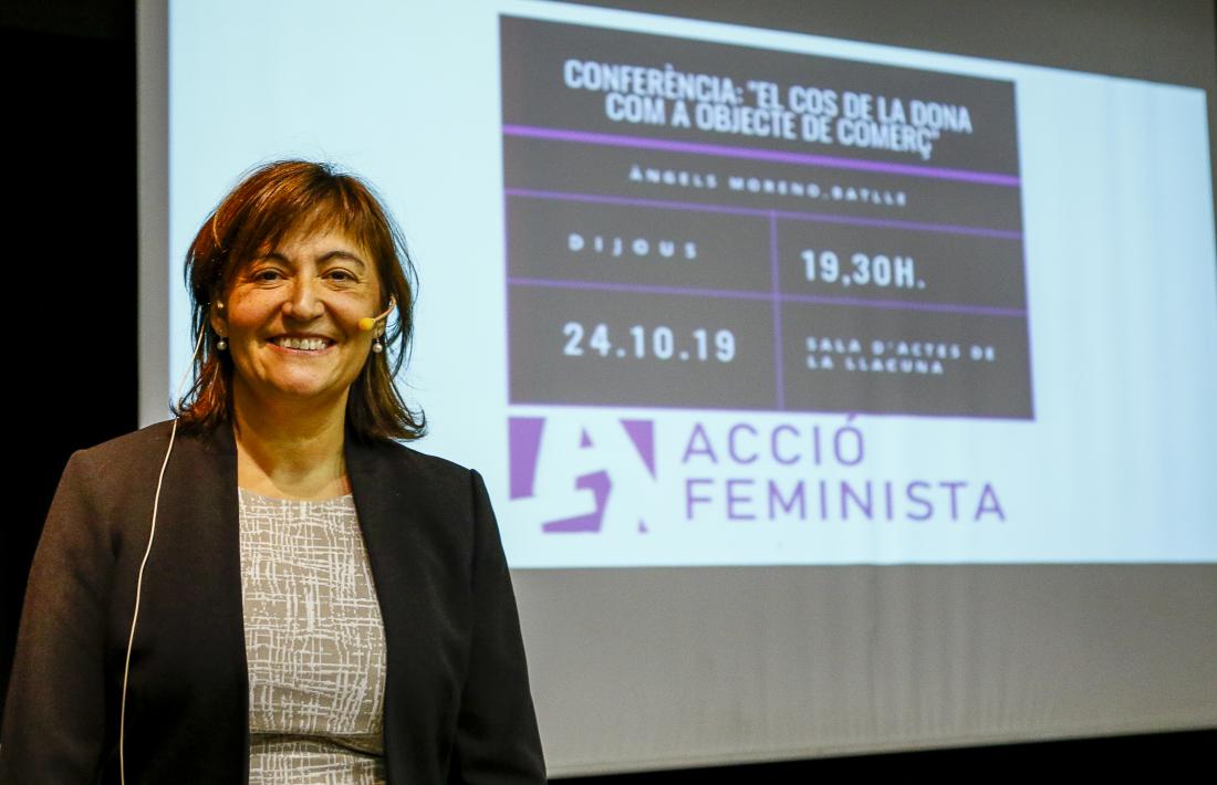 Àngels Moreno va pronunciar la xerrada al centre cultural La Llacuna, ahir a la tarda.